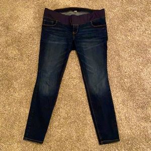 Old Navy Maternity Rockstar Super Skinny Low front